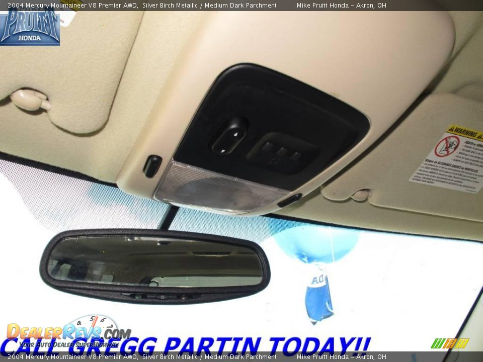 2004 Mercury Mountaineer V8 Premier AWD Silver Birch Metallic / Medium Dark Parchment Photo #24