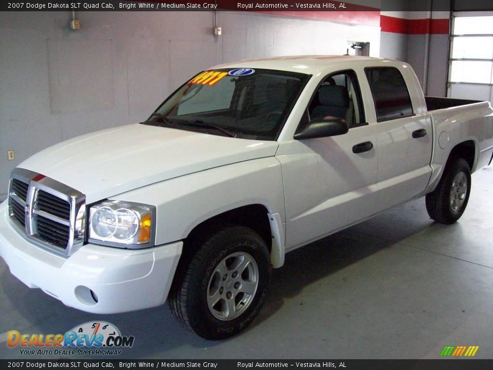 2007 Dodge Dakota SLT Quad Cab Bright White / Medium Slate Gray Photo #3