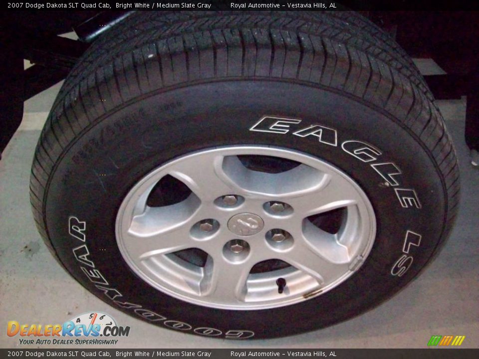 2007 Dodge Dakota SLT Quad Cab Bright White / Medium Slate Gray Photo #7