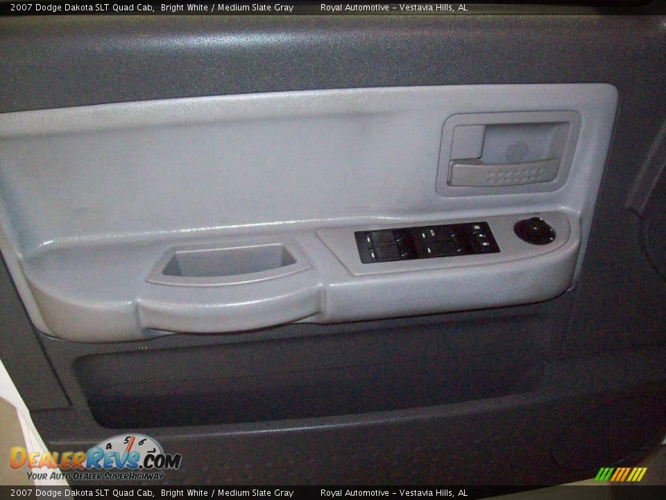 2007 Dodge Dakota SLT Quad Cab Bright White / Medium Slate Gray Photo #11