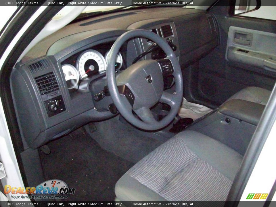 2007 Dodge Dakota SLT Quad Cab Bright White / Medium Slate Gray Photo #12
