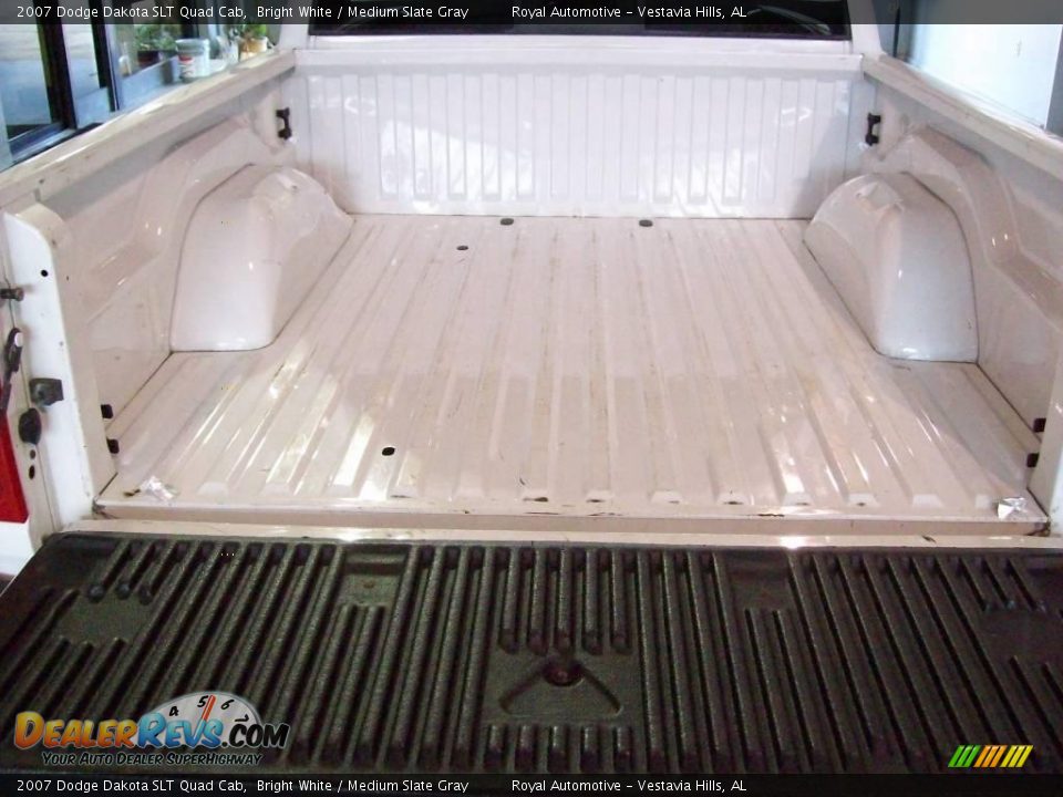 2007 Dodge Dakota SLT Quad Cab Bright White / Medium Slate Gray Photo #21