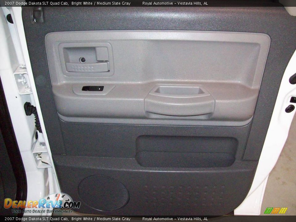 2007 Dodge Dakota SLT Quad Cab Bright White / Medium Slate Gray Photo #22