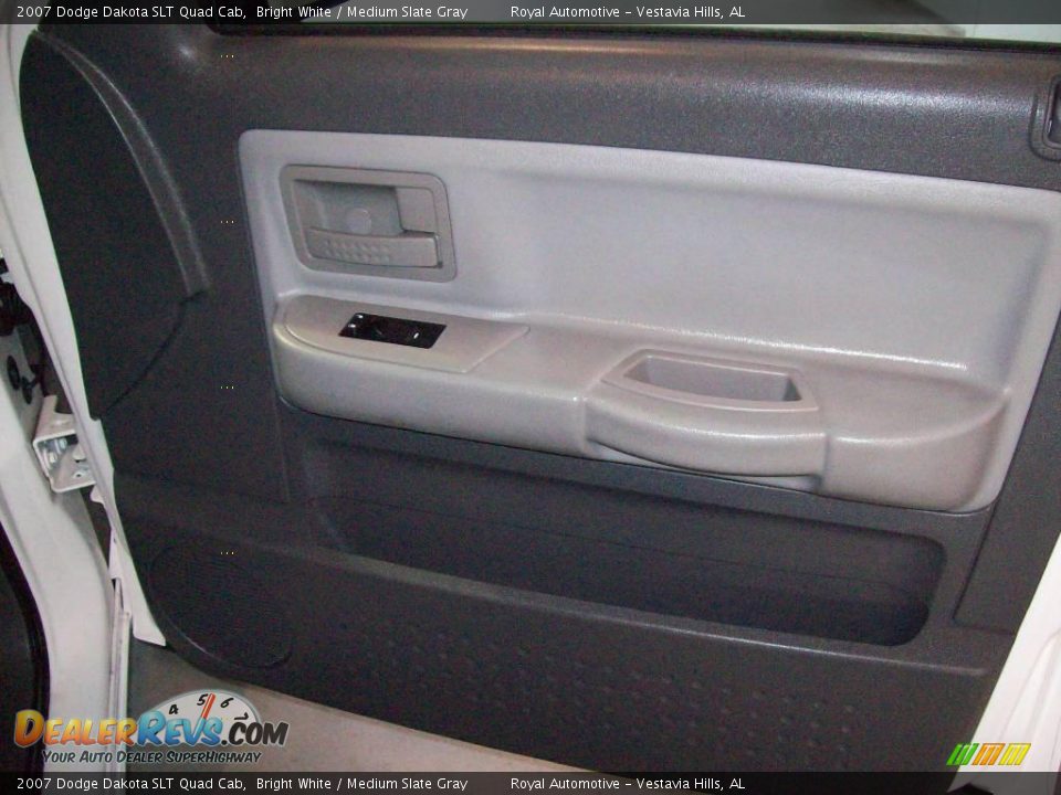 2007 Dodge Dakota SLT Quad Cab Bright White / Medium Slate Gray Photo #25