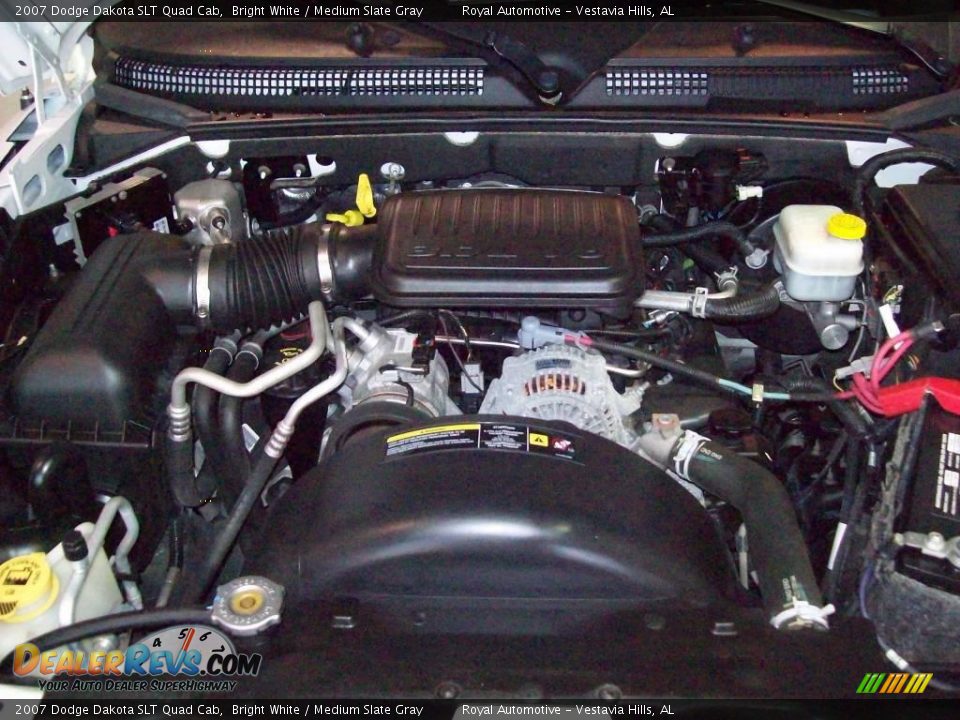 2007 Dodge Dakota SLT Quad Cab Bright White / Medium Slate Gray Photo #28