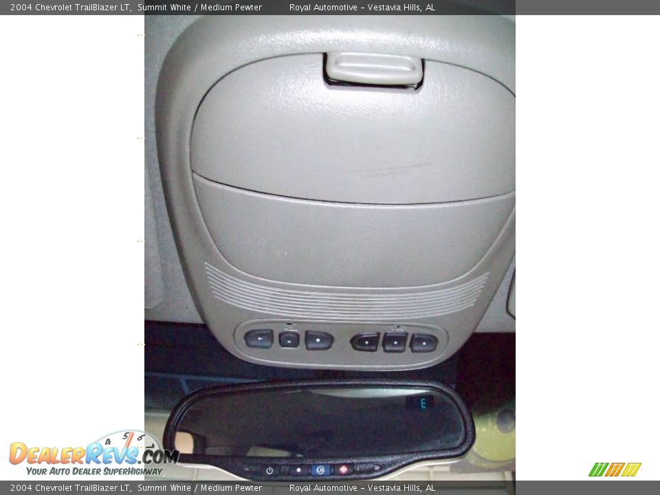 2004 Chevrolet TrailBlazer LT Summit White / Medium Pewter Photo #19