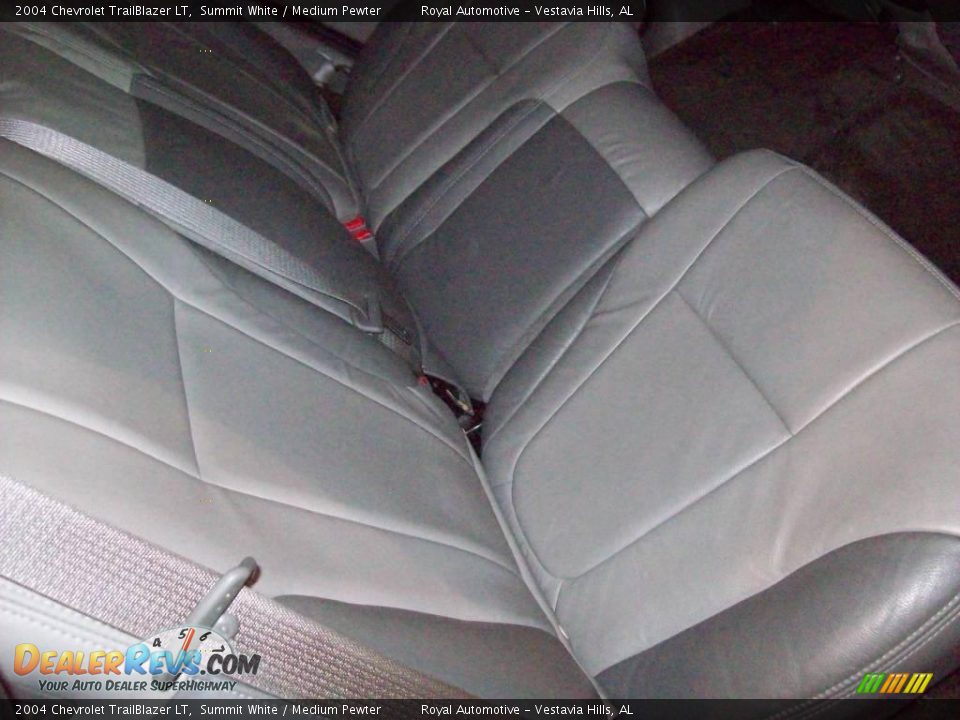 2004 Chevrolet TrailBlazer LT Summit White / Medium Pewter Photo #26