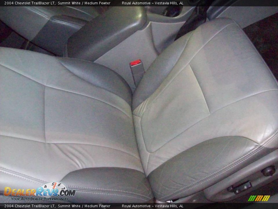 2004 Chevrolet TrailBlazer LT Summit White / Medium Pewter Photo #30