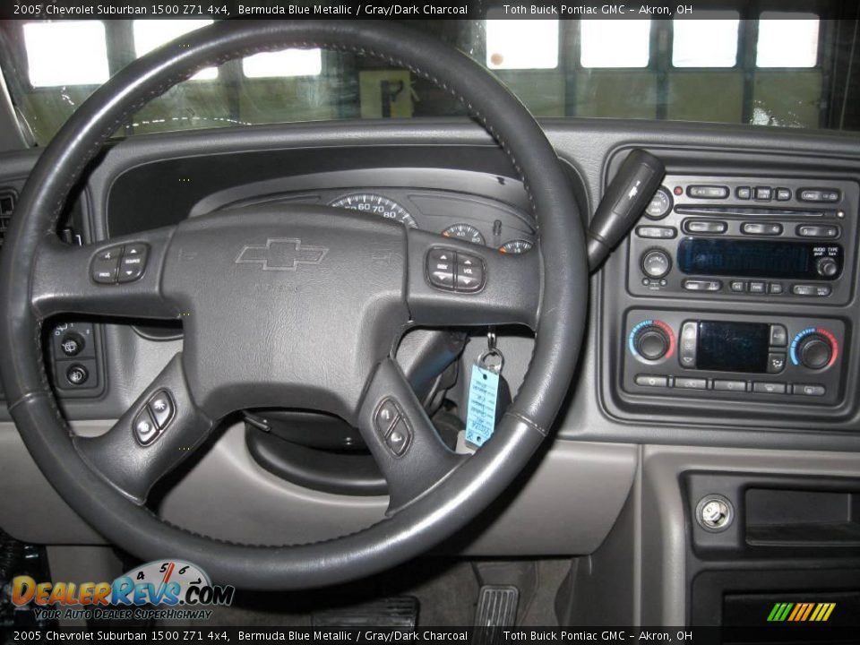 2005 Chevrolet Suburban 1500 Z71 4x4 Bermuda Blue Metallic / Gray/Dark Charcoal Photo #10