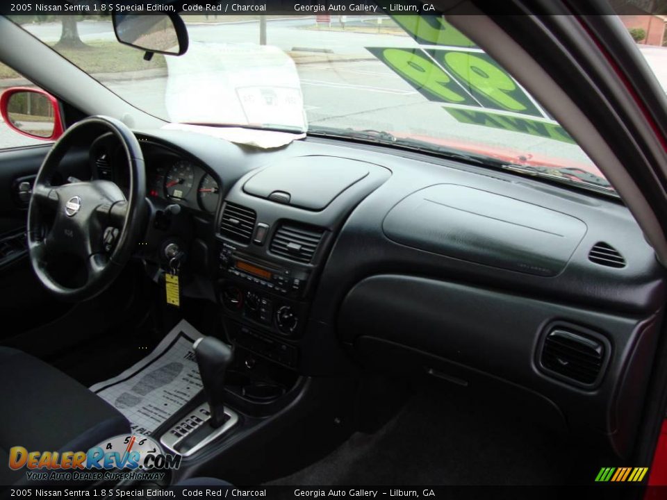 2005 Nissan Sentra 1.8 S Special Edition Code Red / Charcoal Photo #9