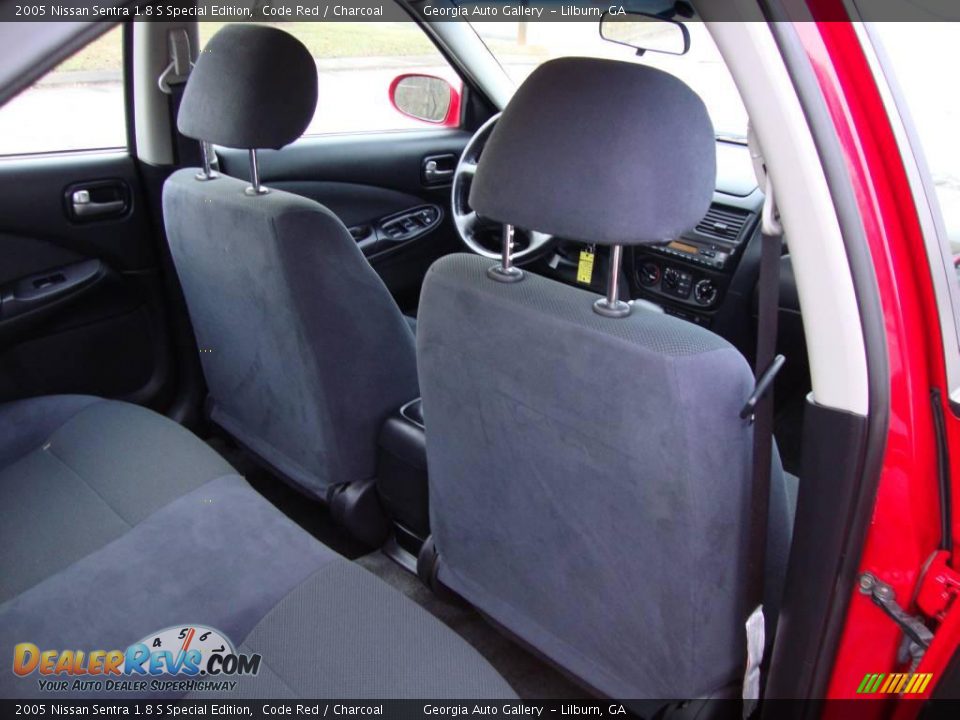 2005 Nissan Sentra 1.8 S Special Edition Code Red / Charcoal Photo #15