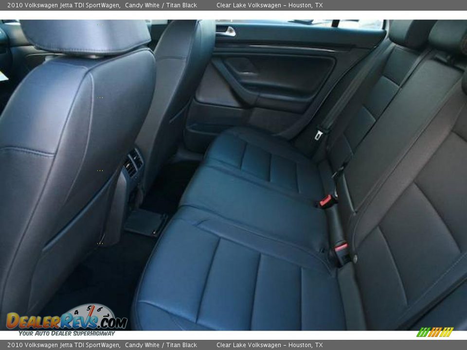 2010 Volkswagen Jetta TDI SportWagen Candy White / Titan Black Photo #8