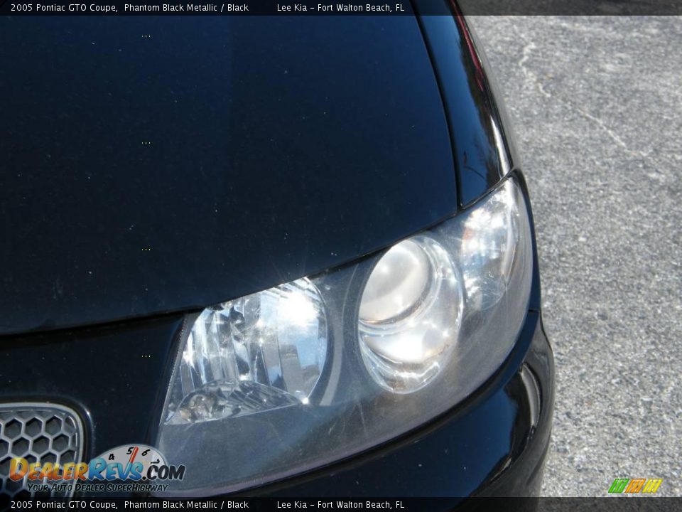 2005 Pontiac GTO Coupe Phantom Black Metallic / Black Photo #9