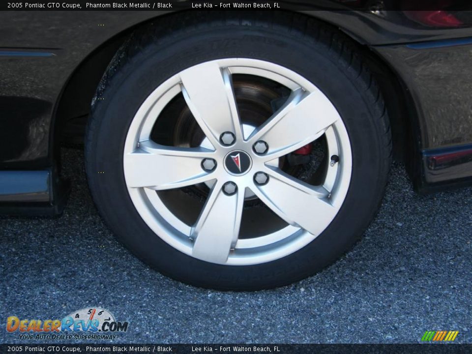 2005 Pontiac GTO Coupe Phantom Black Metallic / Black Photo #11