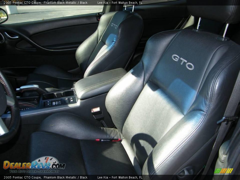 2005 Pontiac GTO Coupe Phantom Black Metallic / Black Photo #15