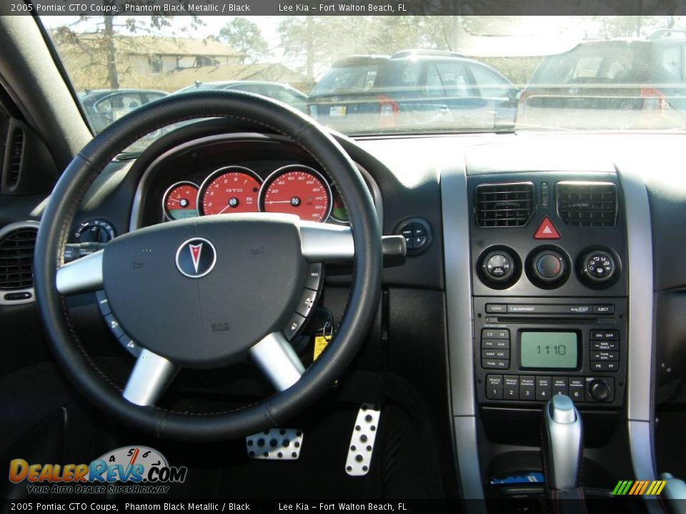 2005 Pontiac GTO Coupe Phantom Black Metallic / Black Photo #18