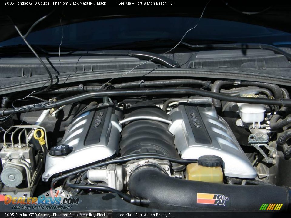 2005 Pontiac GTO Coupe Phantom Black Metallic / Black Photo #26