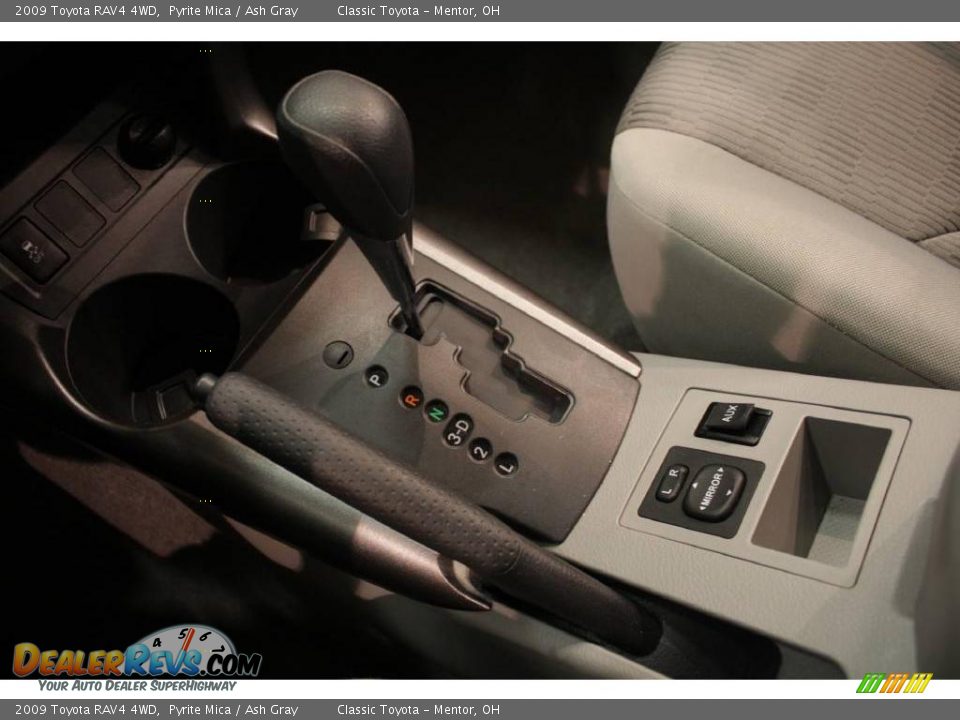 2009 Toyota RAV4 4WD Pyrite Mica / Ash Gray Photo #14