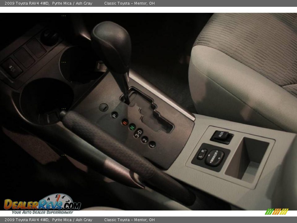 2009 Toyota RAV4 4WD Pyrite Mica / Ash Gray Photo #15