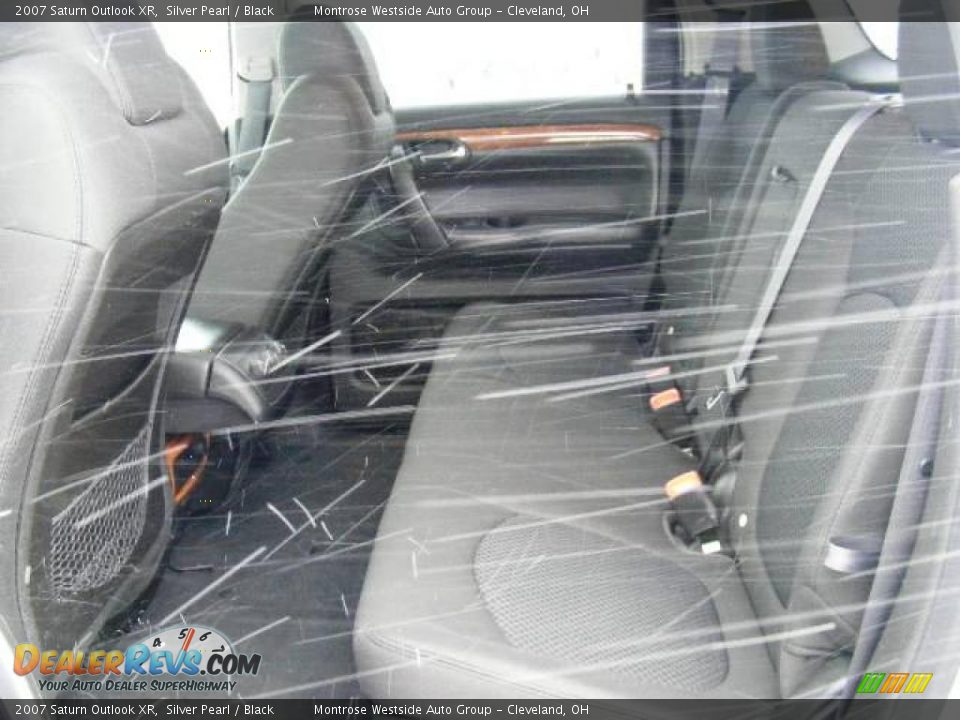 2007 Saturn Outlook XR Silver Pearl / Black Photo #11