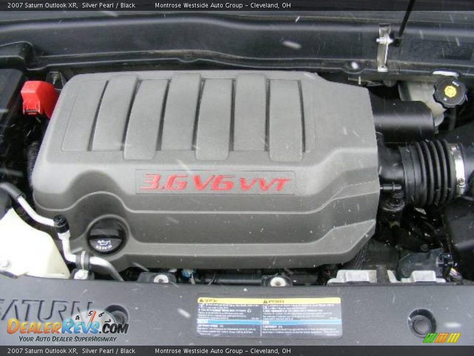 2007 Saturn Outlook XR Silver Pearl / Black Photo #29