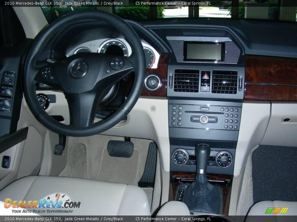 2010 Mercedes-Benz GLK 350 Jade Green Metallic / Grey/Black Photo #16
