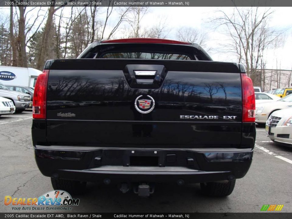 2005 Cadillac Escalade EXT AWD Black Raven / Shale Photo #6