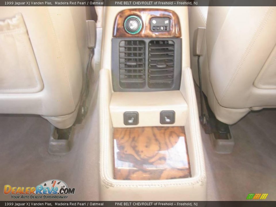 1999 Jaguar XJ Vanden Plas Madeira Red Pearl / Oatmeal Photo #12