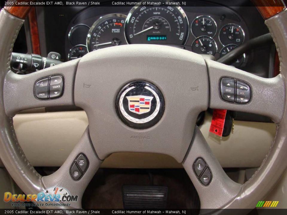 2005 Cadillac Escalade EXT AWD Black Raven / Shale Photo #21