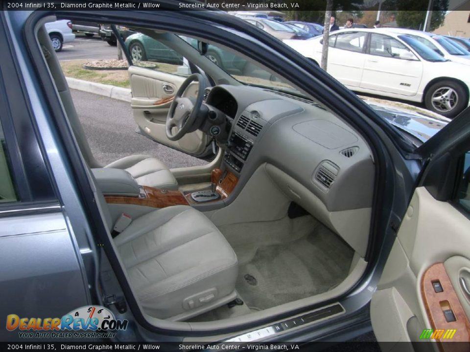 2004 Infiniti I 35 Diamond Graphite Metallic / Willow Photo #11