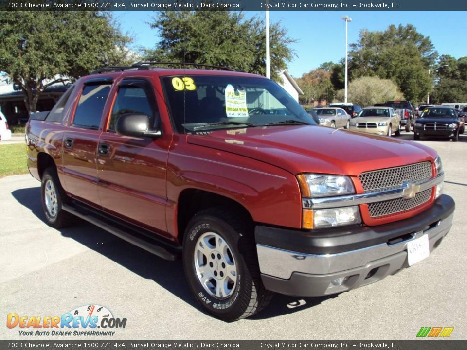 2003 Chevrolet Avalanche 1500 Z71 4x4 Sunset Orange Metallic / Dark Charcoal Photo #10