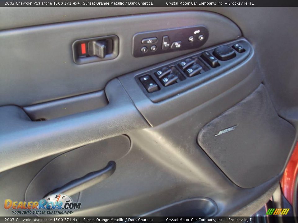 2003 Chevrolet Avalanche 1500 Z71 4x4 Sunset Orange Metallic / Dark Charcoal Photo #17