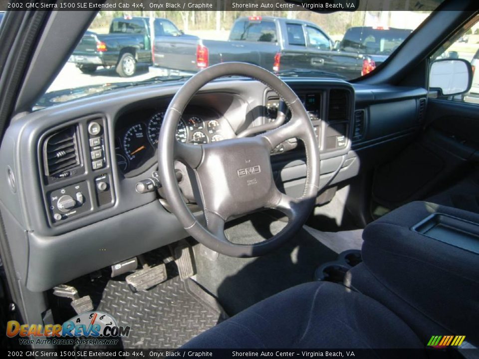 2002 GMC Sierra 1500 SLE Extended Cab 4x4 Onyx Black / Graphite Photo #16