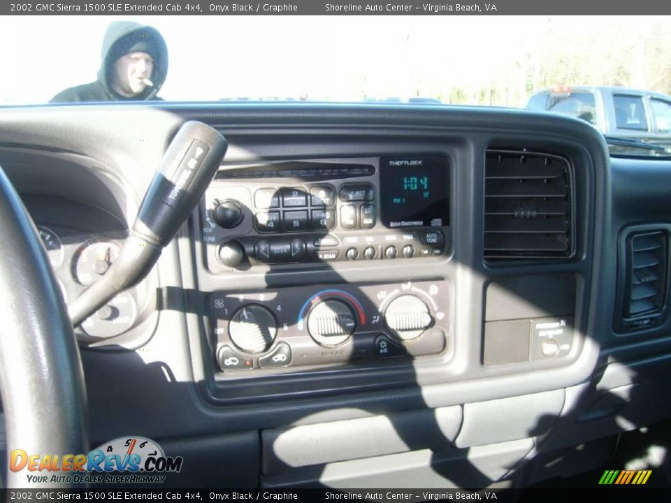 2002 GMC Sierra 1500 SLE Extended Cab 4x4 Onyx Black / Graphite Photo #18