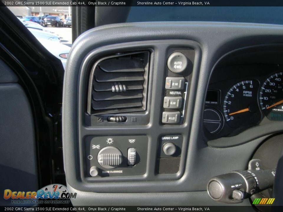 2002 GMC Sierra 1500 SLE Extended Cab 4x4 Onyx Black / Graphite Photo #20