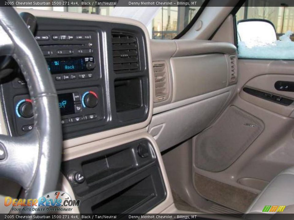 2005 Chevrolet Suburban 1500 Z71 4x4 Black / Tan/Neutral Photo #12