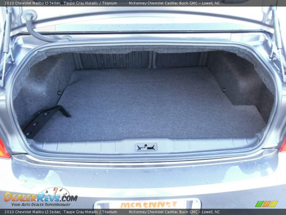 2010 Chevrolet Malibu LS Sedan Taupe Gray Metallic / Titanium Photo #13