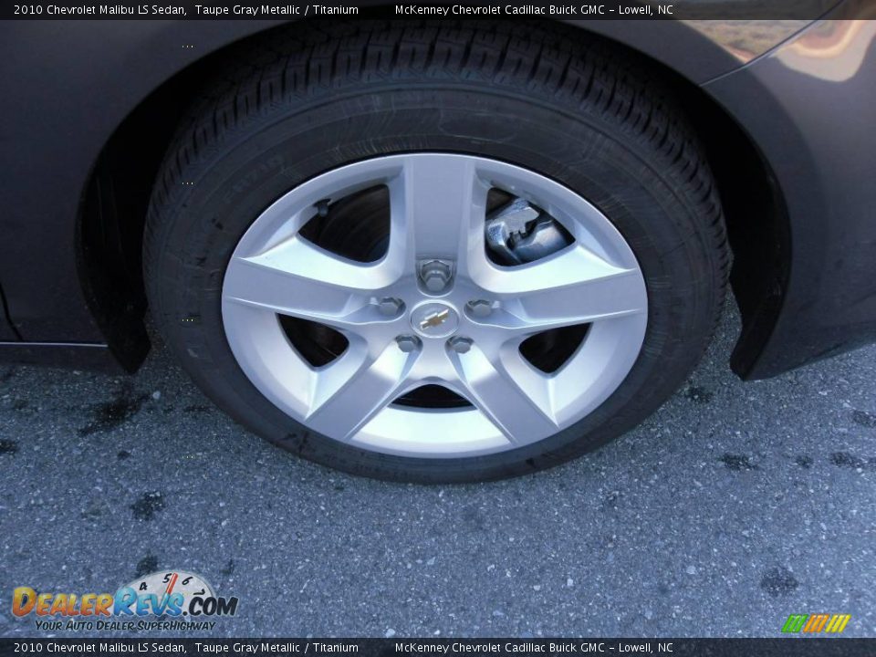 2010 Chevrolet Malibu LS Sedan Taupe Gray Metallic / Titanium Photo #18