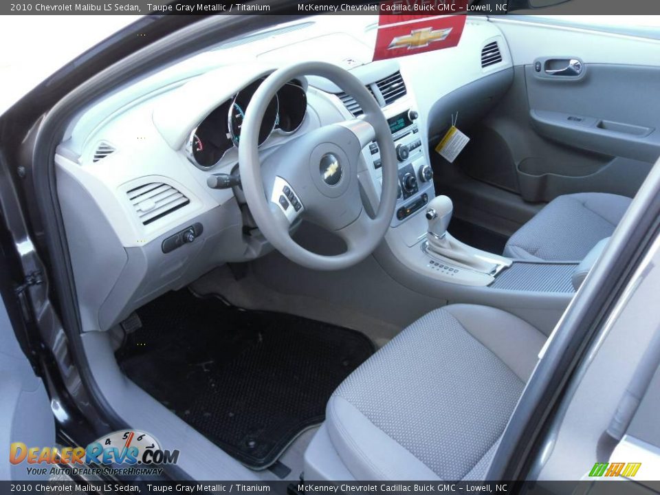 2010 Chevrolet Malibu LS Sedan Taupe Gray Metallic / Titanium Photo #26