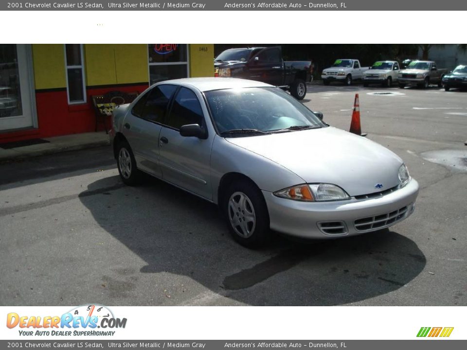 2001 Chevrolet Cavalier LS Sedan Ultra Silver Metallic / Medium Gray Photo #3