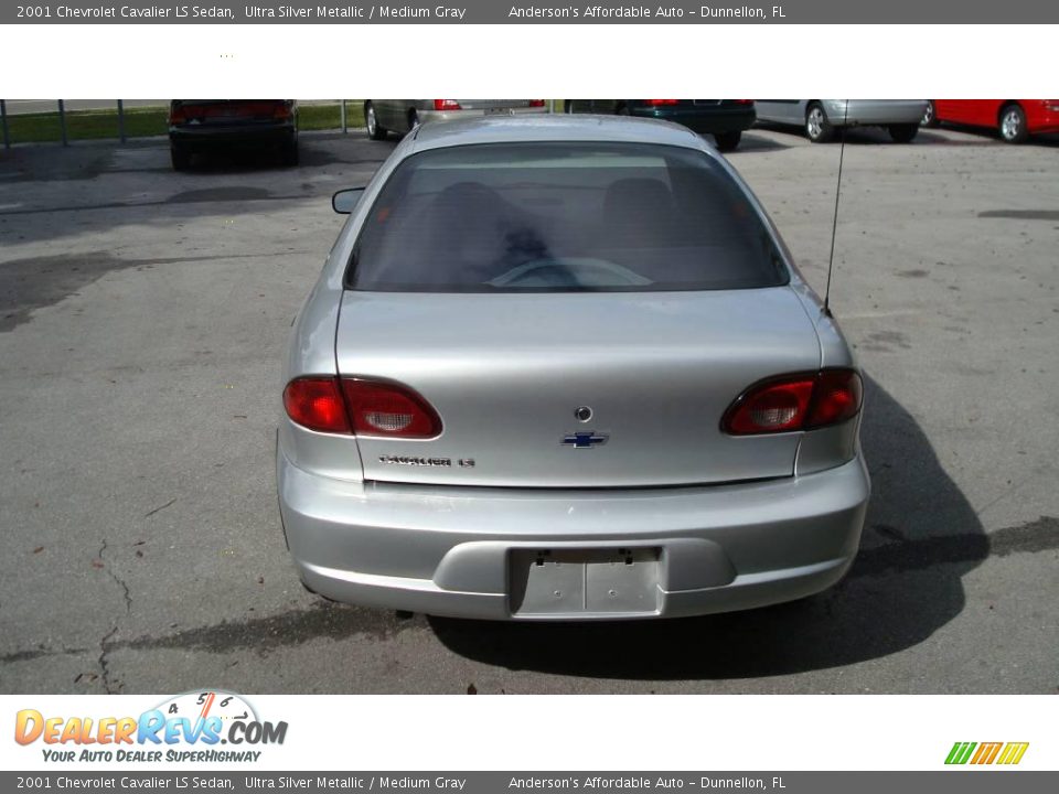 2001 Chevrolet Cavalier LS Sedan Ultra Silver Metallic / Medium Gray Photo #6