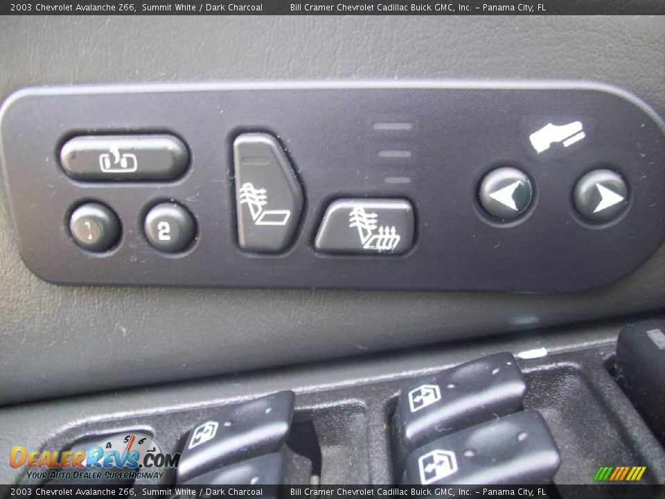 2003 Chevrolet Avalanche Z66 Summit White / Dark Charcoal Photo #10