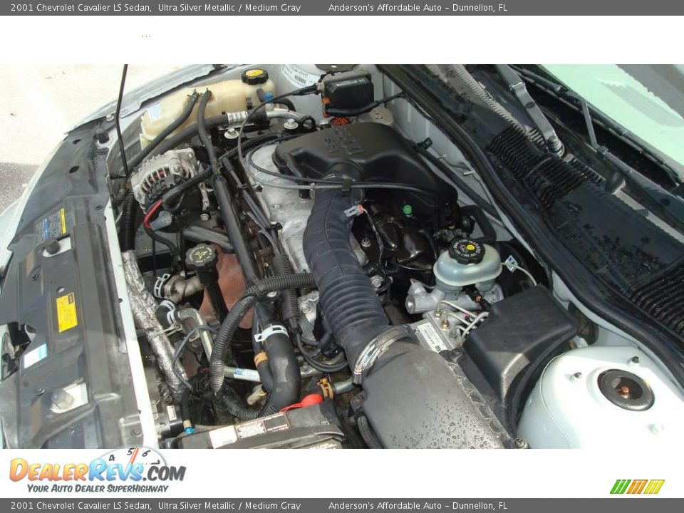 2001 Chevrolet Cavalier LS Sedan Ultra Silver Metallic / Medium Gray Photo #23