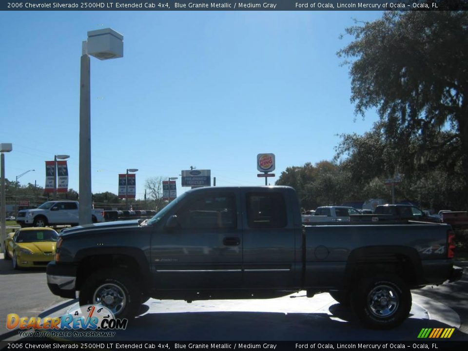 2006 Chevrolet Silverado 2500HD LT Extended Cab 4x4 Blue Granite Metallic / Medium Gray Photo #6