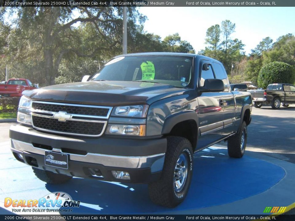 2006 Chevrolet Silverado 2500HD LT Extended Cab 4x4 Blue Granite Metallic / Medium Gray Photo #7