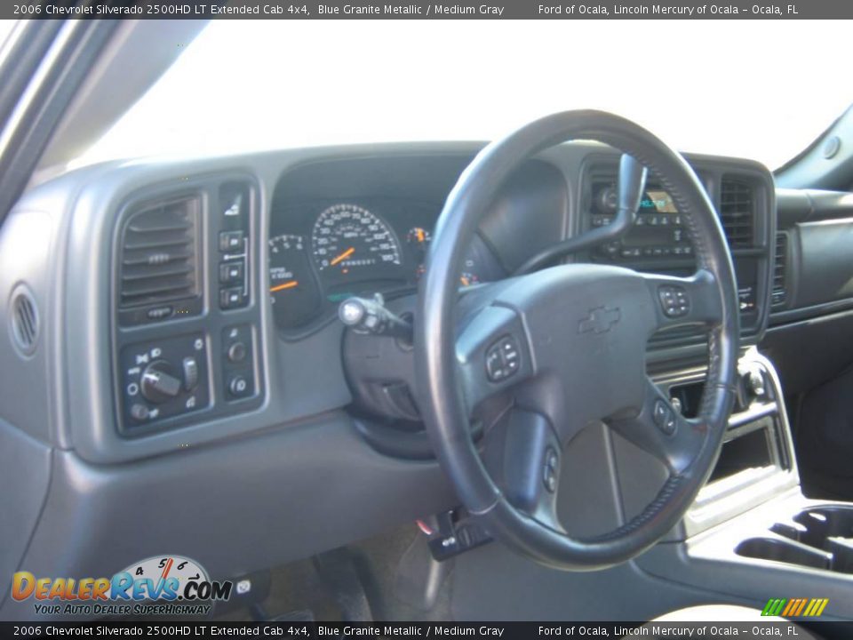 2006 Chevrolet Silverado 2500HD LT Extended Cab 4x4 Blue Granite Metallic / Medium Gray Photo #16