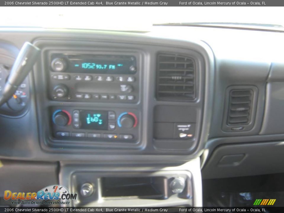 2006 Chevrolet Silverado 2500HD LT Extended Cab 4x4 Blue Granite Metallic / Medium Gray Photo #22