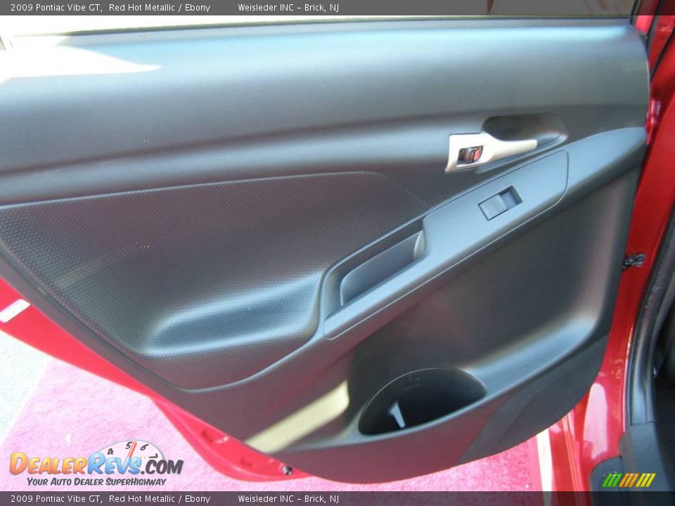 2009 Pontiac Vibe GT Red Hot Metallic / Ebony Photo #16