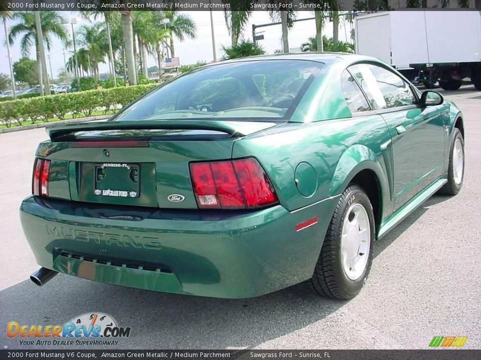 2000 Ford Mustang V6 Coupe Amazon Green Metallic / Medium Parchment Photo #3