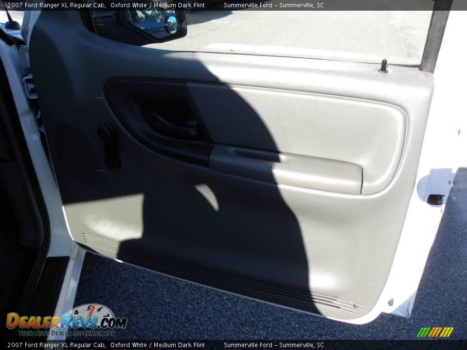 2007 Ford Ranger XL Regular Cab Oxford White / Medium Dark Flint Photo #7